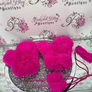 Tom & Eva Mittens gloves fur furry fuzzy bright pink with attachable tie string